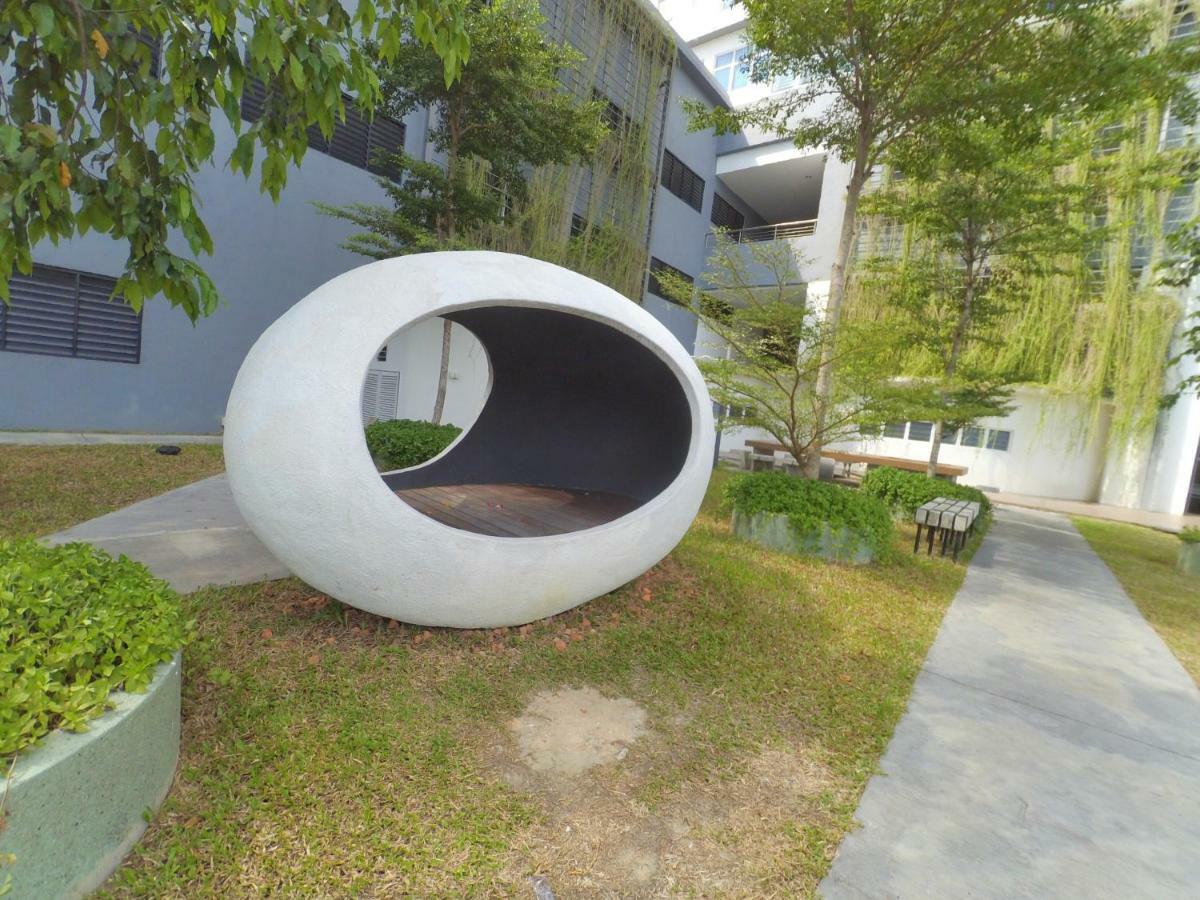 No.5 The Mint @ Puchong Center Near Ioi Mall Extérieur photo