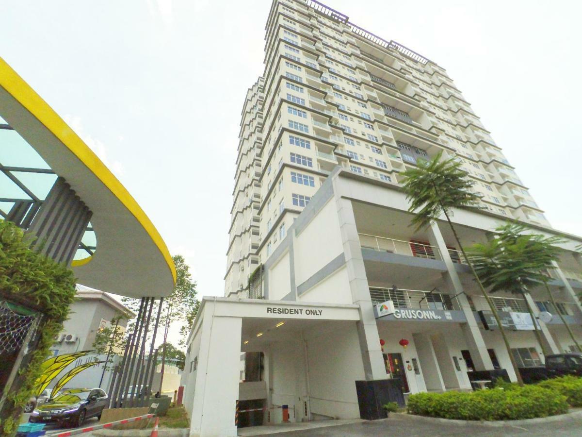 No.5 The Mint @ Puchong Center Near Ioi Mall Extérieur photo