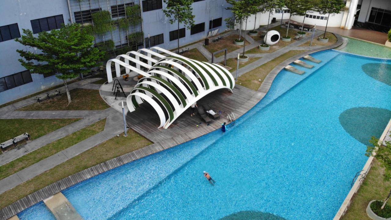 No.5 The Mint @ Puchong Center Near Ioi Mall Extérieur photo